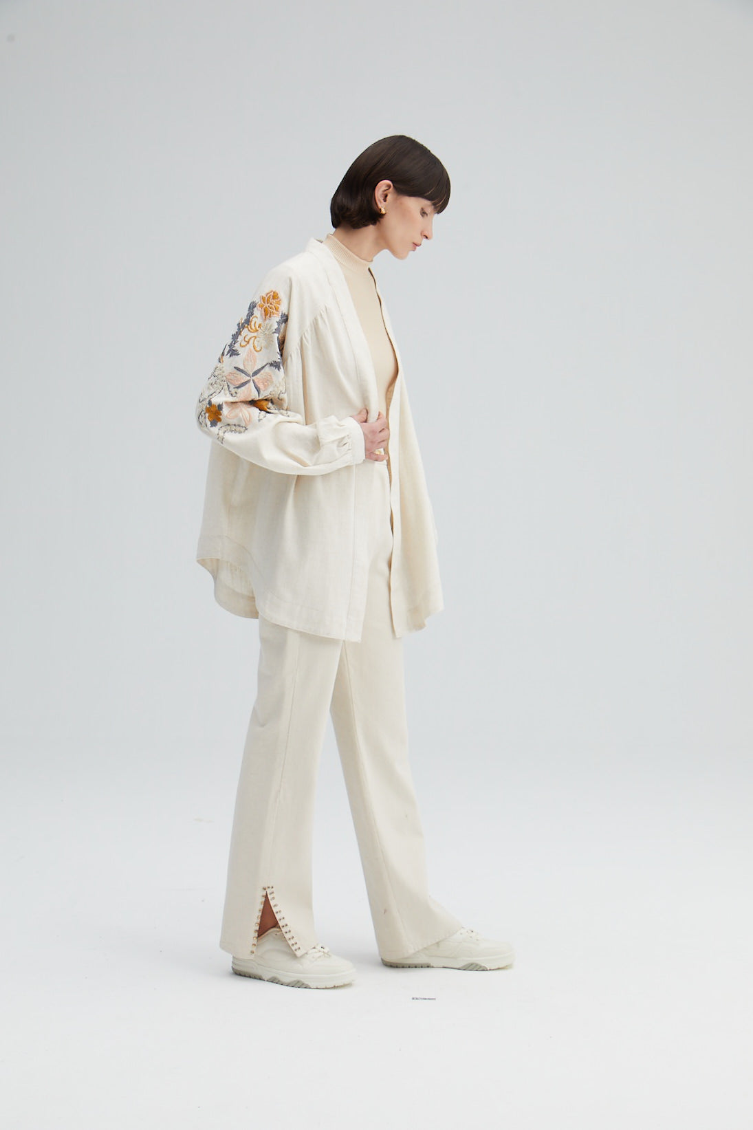 EMBROIDERED KIMONO JACKET BEIGE